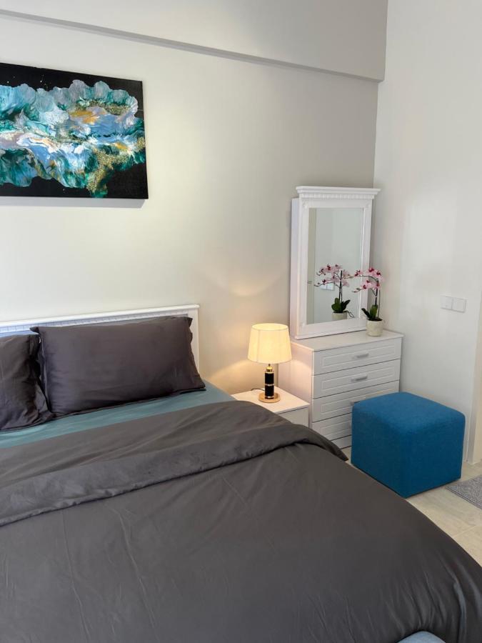 By The Sea Beachfront Designer Suites Penang - Managed By Art Of Tree Batu Feringgi Ngoại thất bức ảnh