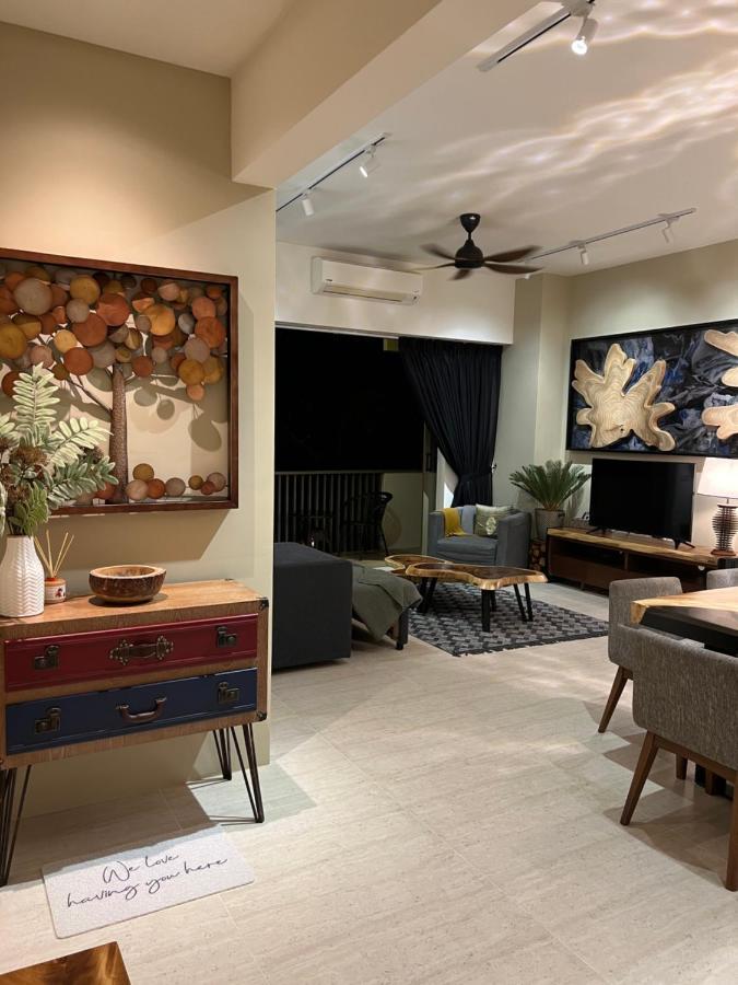 By The Sea Beachfront Designer Suites Penang - Managed By Art Of Tree Batu Feringgi Ngoại thất bức ảnh