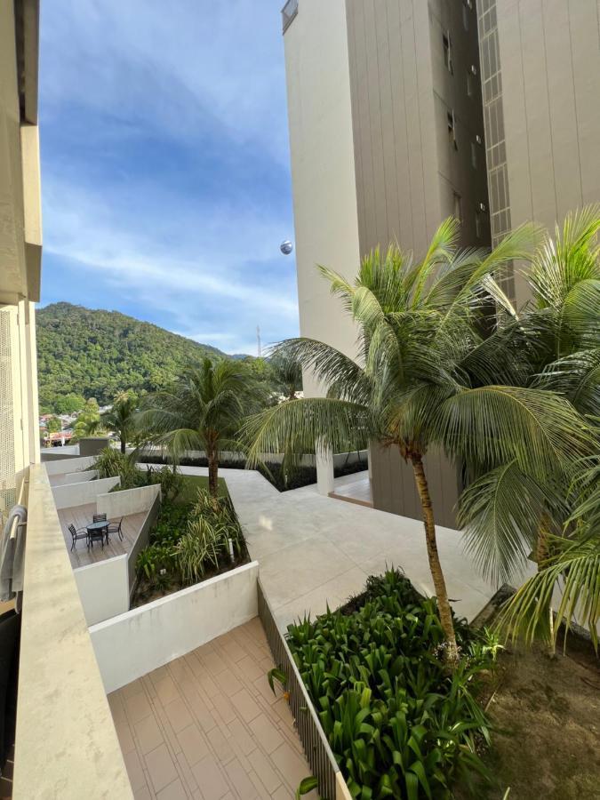 By The Sea Beachfront Designer Suites Penang - Managed By Art Of Tree Batu Feringgi Ngoại thất bức ảnh